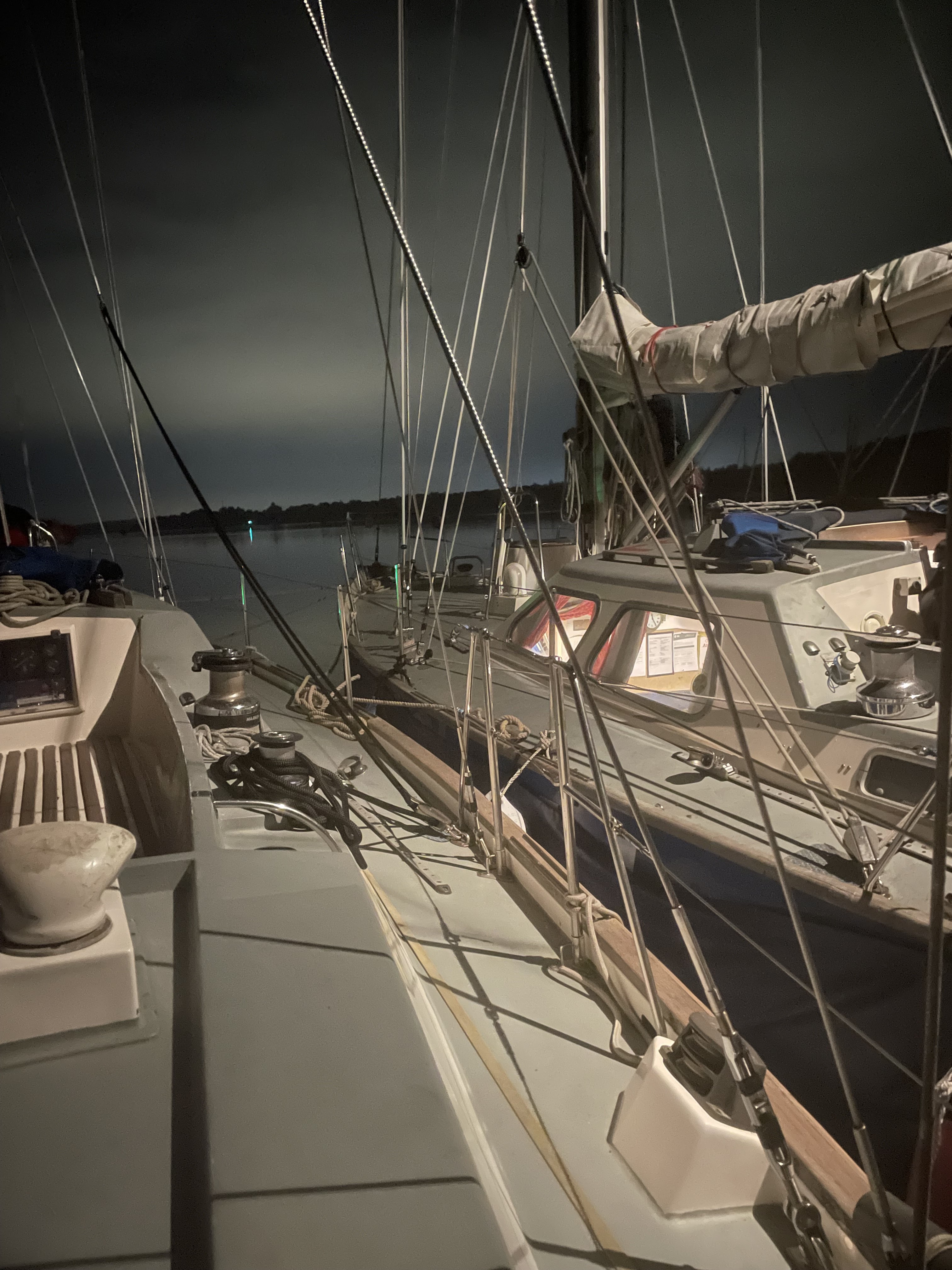 Sailing with Offshore Adventures